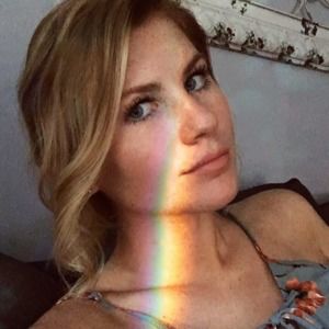 Meet your Posher, Carley